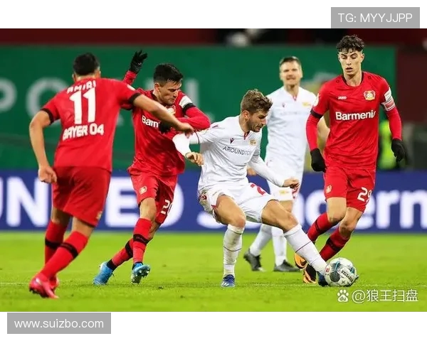 赫塔与杜塞尔的激烈对决揭示德甲新赛季的竞争格局与球队实力较量